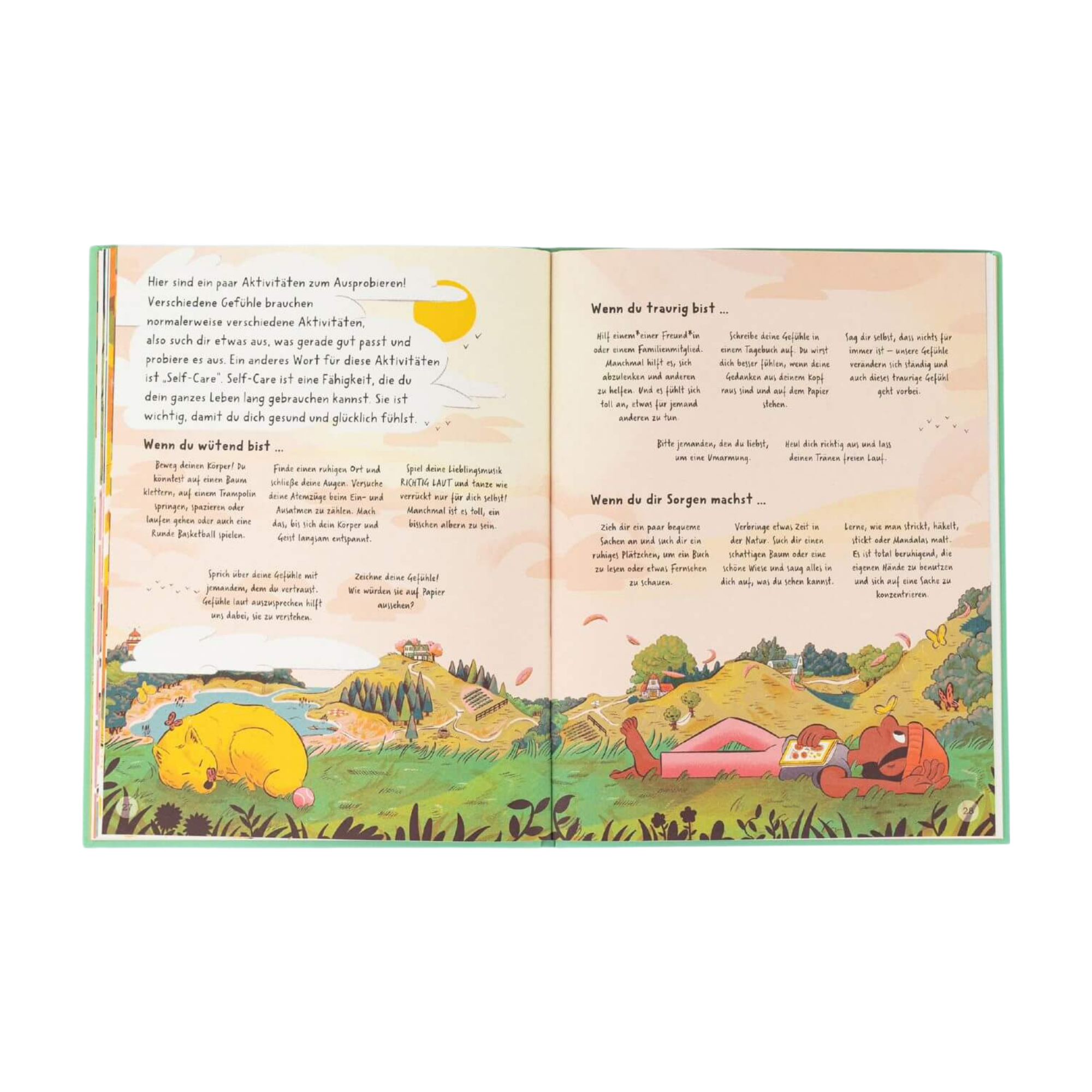 Eine illustrierte Kinderbuchseite aus "Sei ein ganzer Kerl" von Jessica Sanders zeigt eine bunte Landschaft mit Hügeln, Bäumen und einem Fluss, in der sich drei Kinder und ein gelber Hund entspannen. Der Text thematisiert sanft Gefühle und Selbstliebe.
